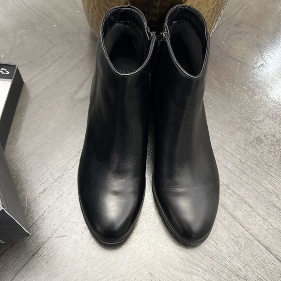 NATURALIZER Bay Waterproof Booties - Picture 6 of 14